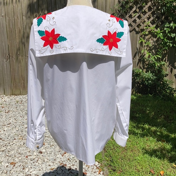 Vintage Christmas Blouse - Picture 6 of 12